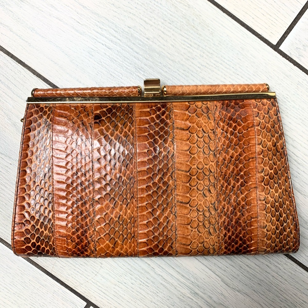 Very Vintage Tan Brown Snakeskin Gold Chain Clutch - Picture 3 of 8